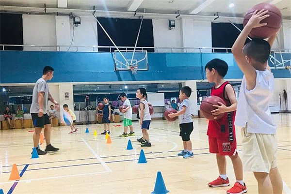 为什么篮球训练中需要遵守规矩_0